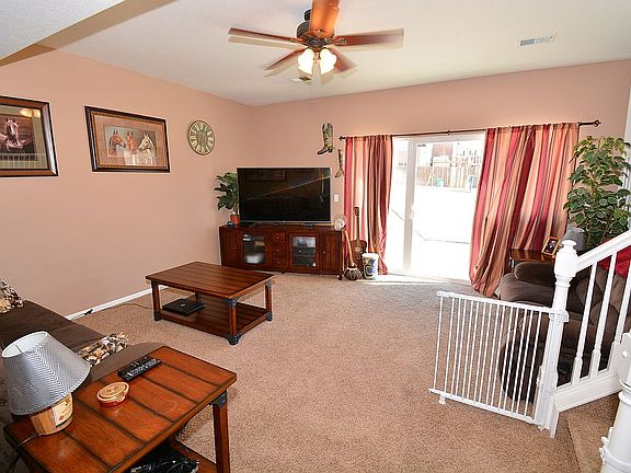 3rd image of 10665 Darneal Dr