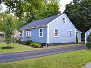 4 Hammond Rd, Hopedale, MA 01747