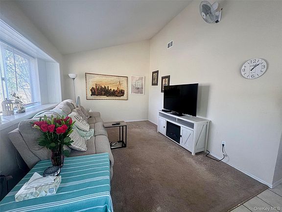 4th image of 10 Rutland Road