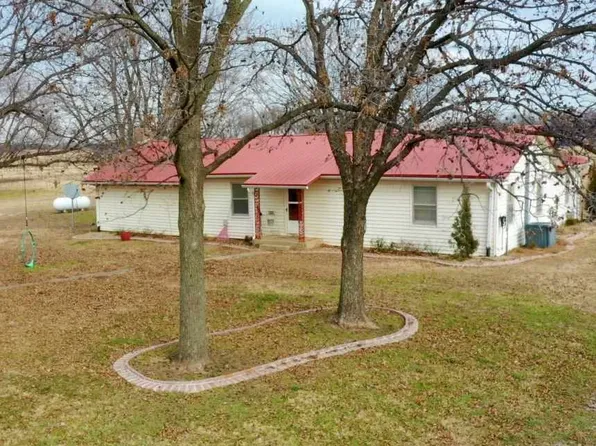 8751 W Highland Ave, Ponca City, OK 74601