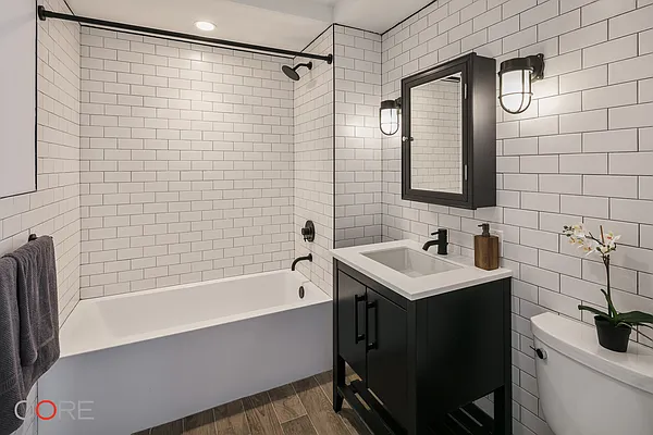 Rented by CORE | media 5