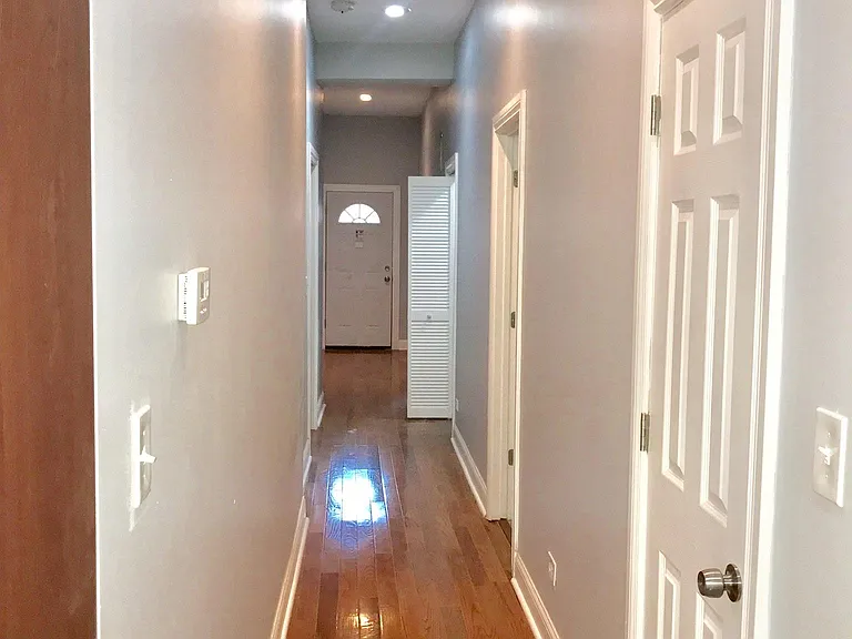 517 E 46th Pl #2 — Photo 15