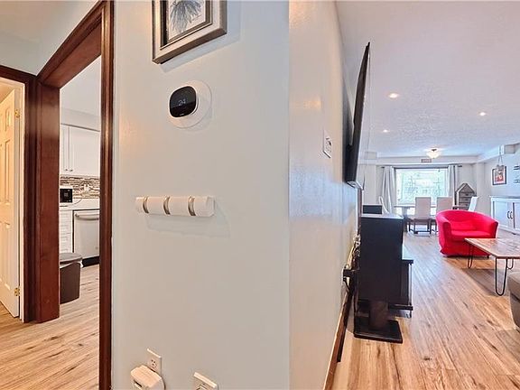 4th image of 171 Wheatland Dr