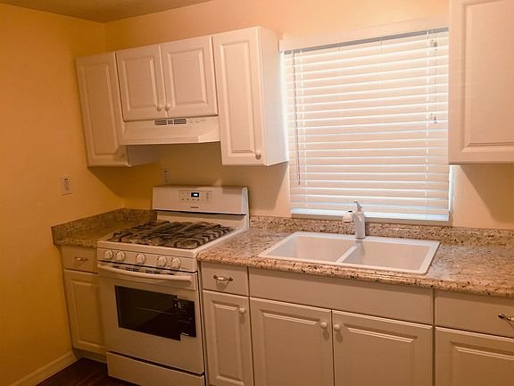 4th image of 719 Dougherty St