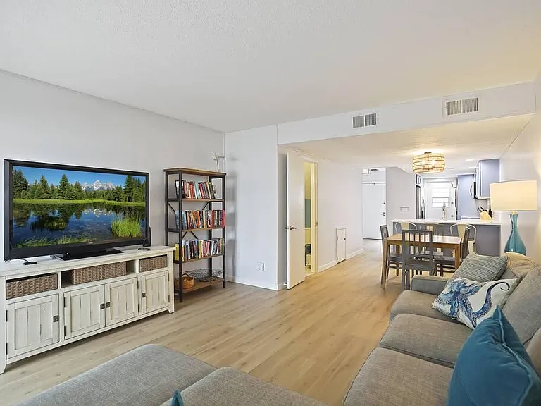 32 S Forest Beach Dr #59 — Photo 8