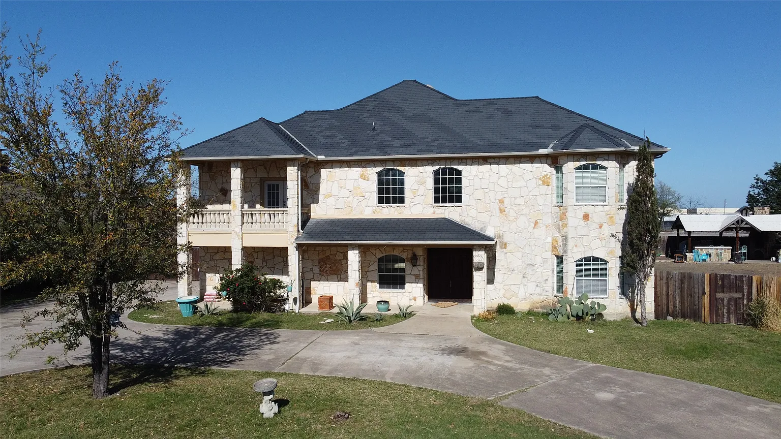 5036 Garden Dr photo 1