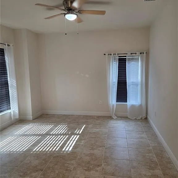 1330 NW 7th Ave — Photo 24