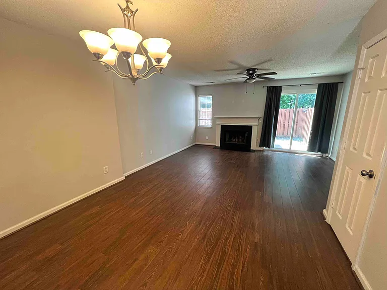 11168 Whitlock Crossing Ct — Photo 5