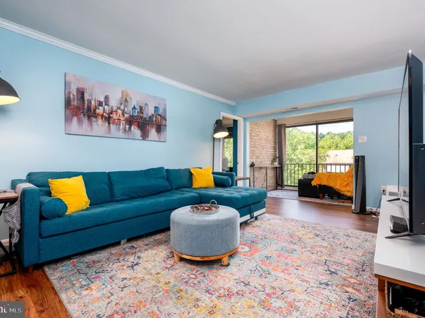 7708 Hanover Pkwy APT 303, Greenbelt, MD 20770