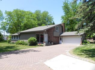 3557 Groeschel Rd, Port Washington, WI 53074