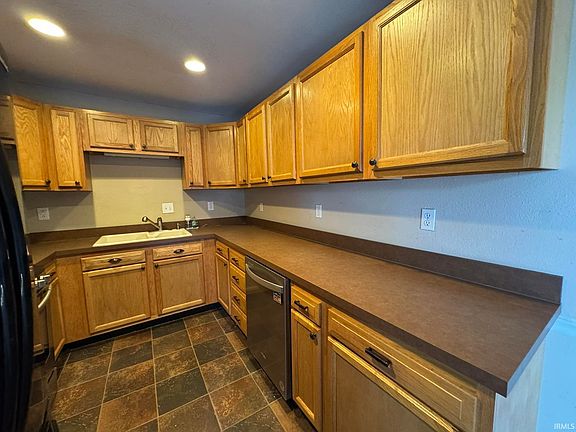 2nd image of 312 N Miller Ave