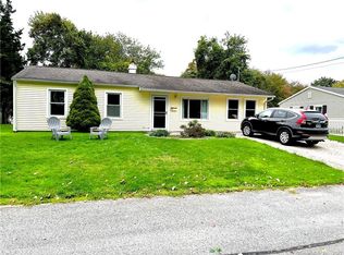 29 Sherman St, Old Saybrook, CT 06475