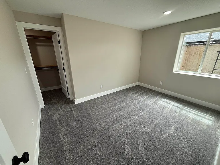 102 Poplar Ct — Photo 14