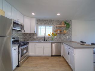 216 Rosebay Dr, Encinitas, CA 92024