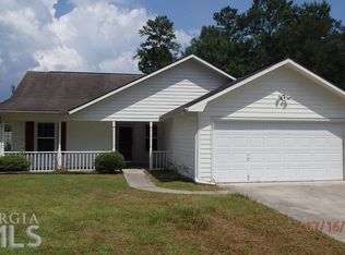 97 Honeysuckle Rd, Kingsland, GA 31548