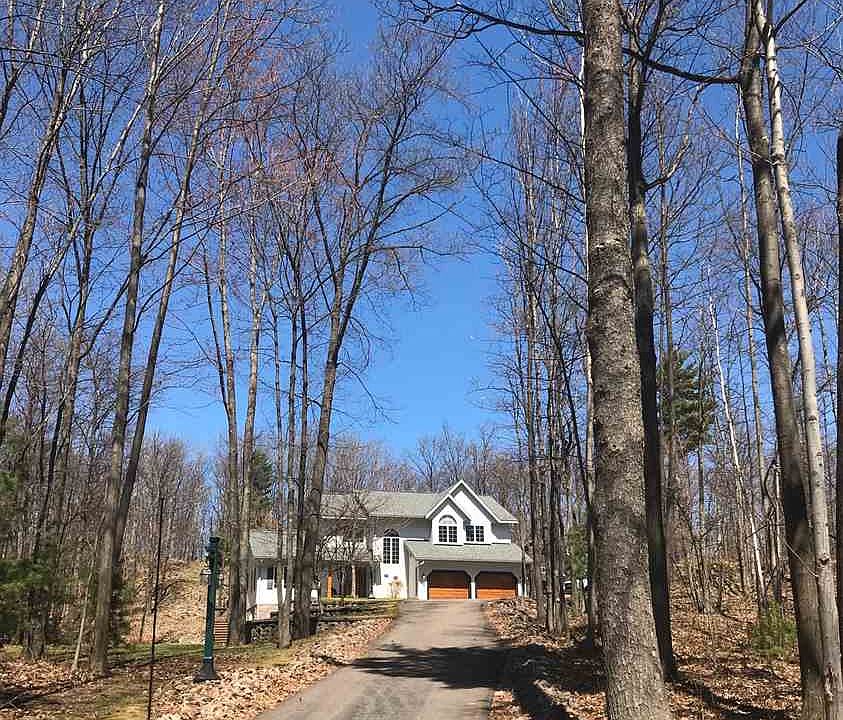 1st image of 150 Huron Woods Dr