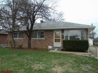 9938 Timothy Ln, Saint Louis, MO 63123