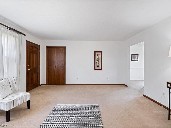 5th image of 25 Lasalle St