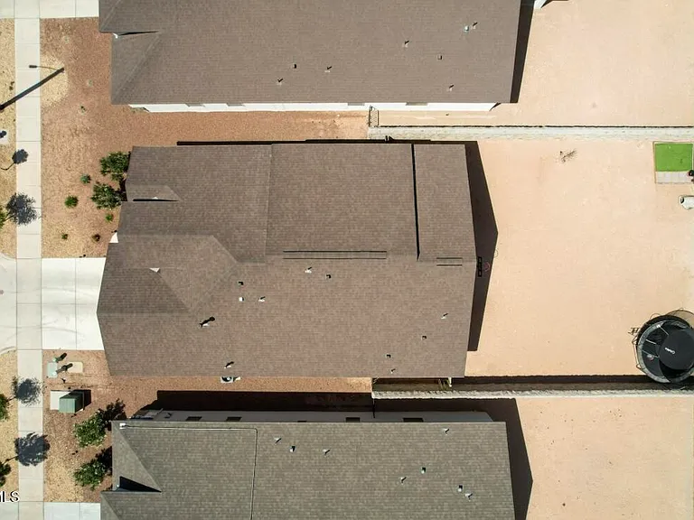 1056 Summer Breeze Pl — Photo 26