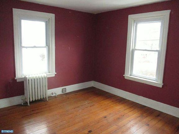 5th image of 7766 Montgomery Ave