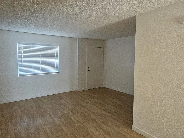 Georgia Villa Apartments — Photo 5