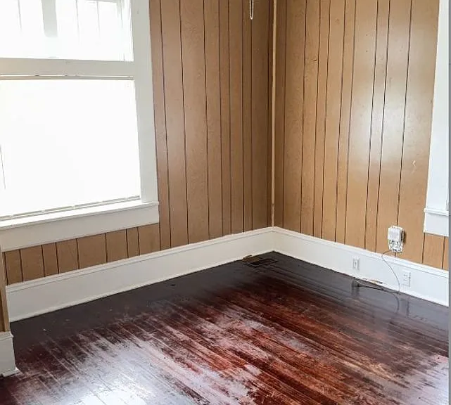 215 W Magnolia St — Photo 9