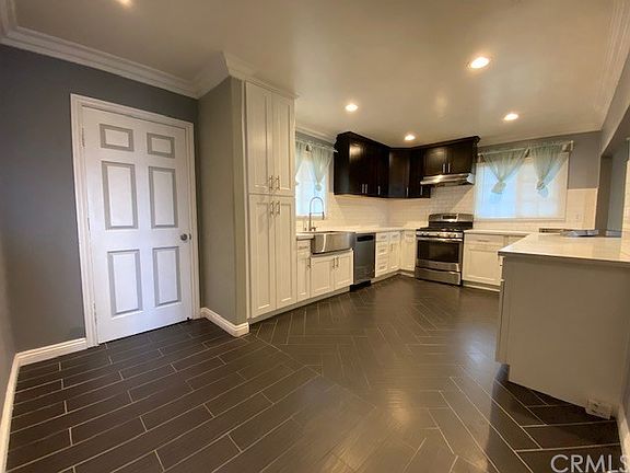 4th image of 213 E Fernfield Dr #1