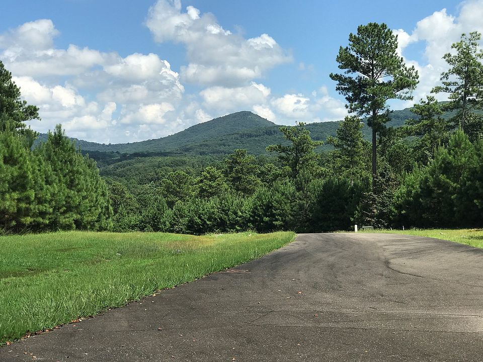 2nd image of Stoneledge Dr