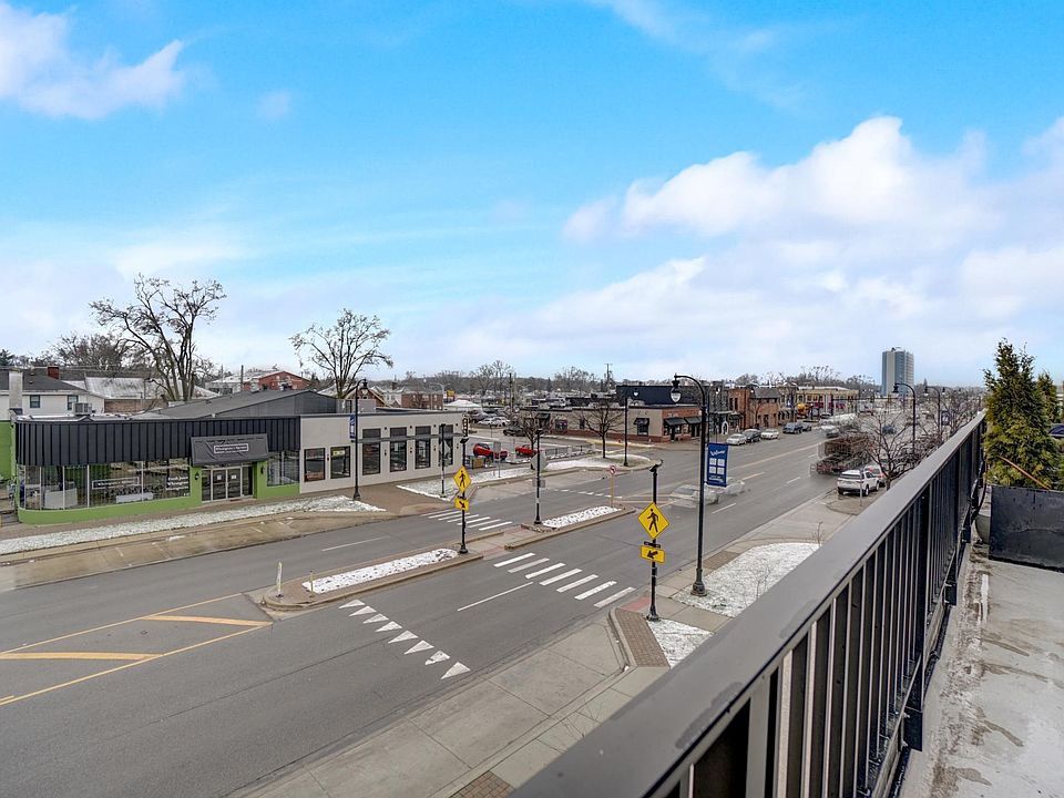 151 E Forteen Mile Rd # 209, photo 21