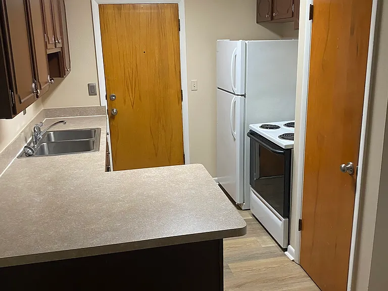 2731 Brownsboro Rd #7 — Photo 11