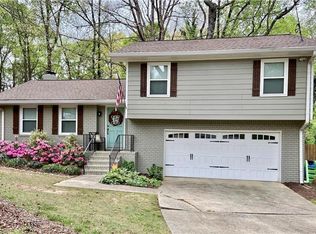 270 Mansell Cir, Roswell, GA 30075