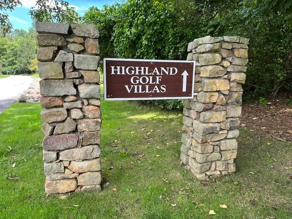 242 Highland Golf Dr, Flat Rock, NC 28731