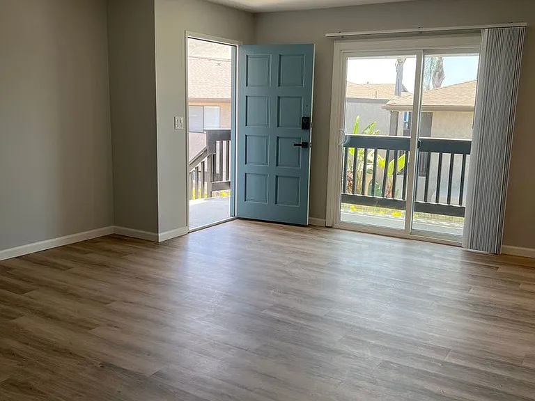 951 N Vulcan Ave — Photo 22