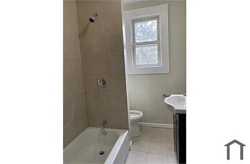 49 Fabyan Pl #1L Photo 1 49 Fabyan Pl #1L Photo 1