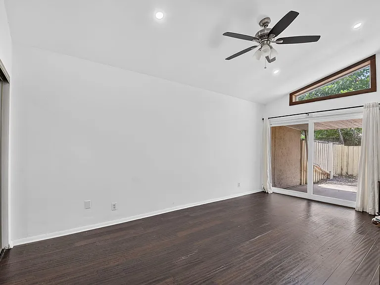 7813 Kenway Pl W — Photo 27