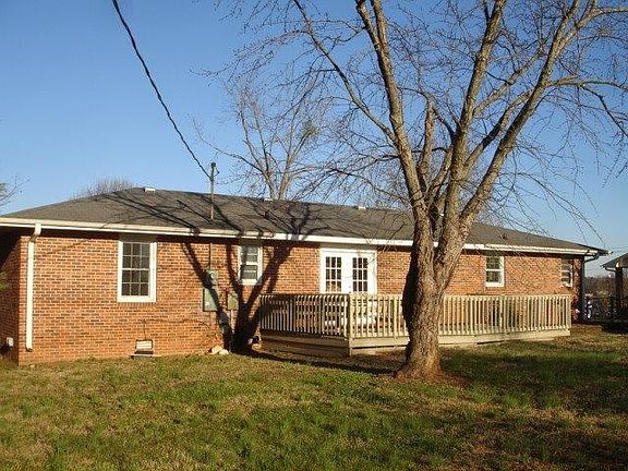3rd image of 518 Auburn Ave