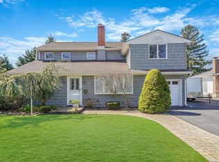 47 Cedar Dr, Massapequa, NY 11758