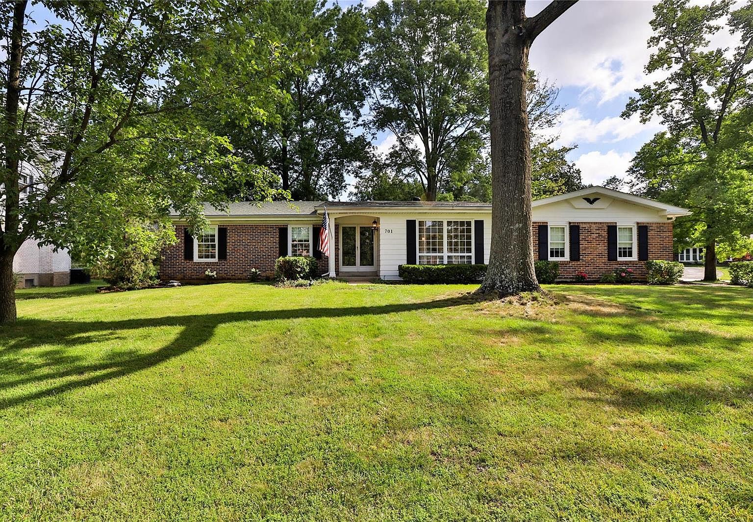 701 Claymont Dr, Ballwin, MO 63011 Zillow