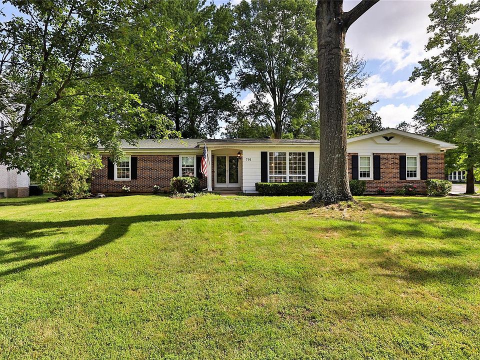 1st image of 701 Claymont Dr