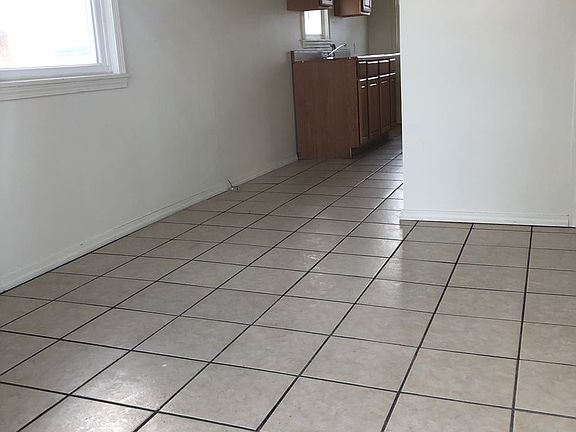 2nd image of 501 E Snider St APT 1