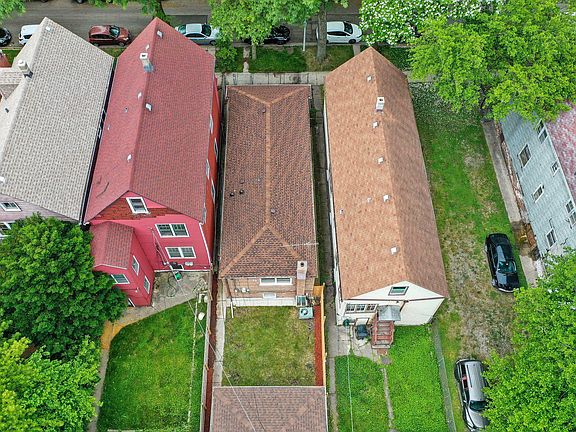 3rd image of 5727 S Marshfield Ave