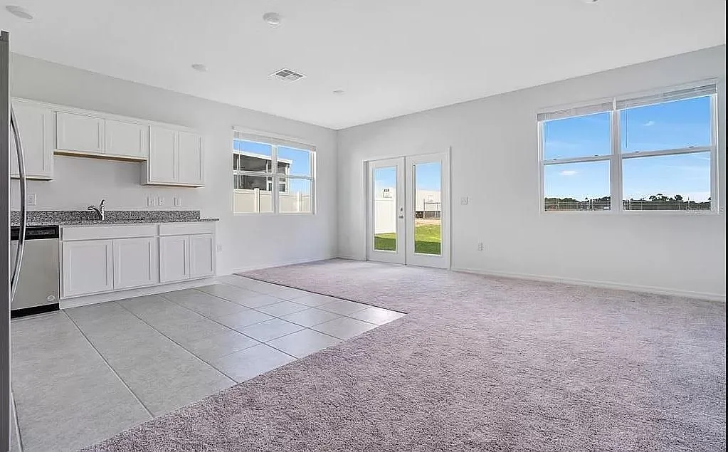 3 bed, 2.5 bath, 1404 sqft, $1,900 — Photo 3