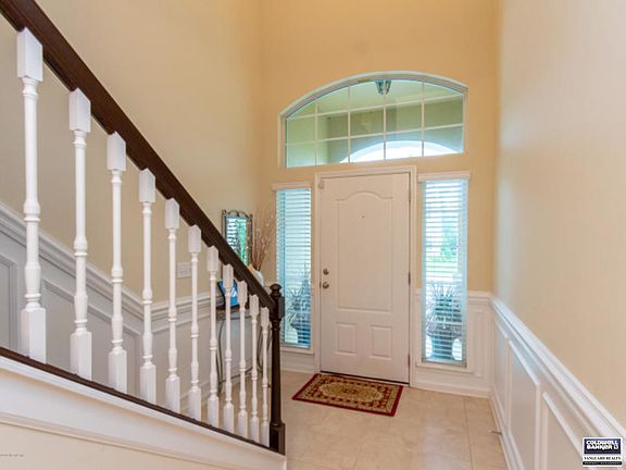 3rd image of 176 Woodfield Ln