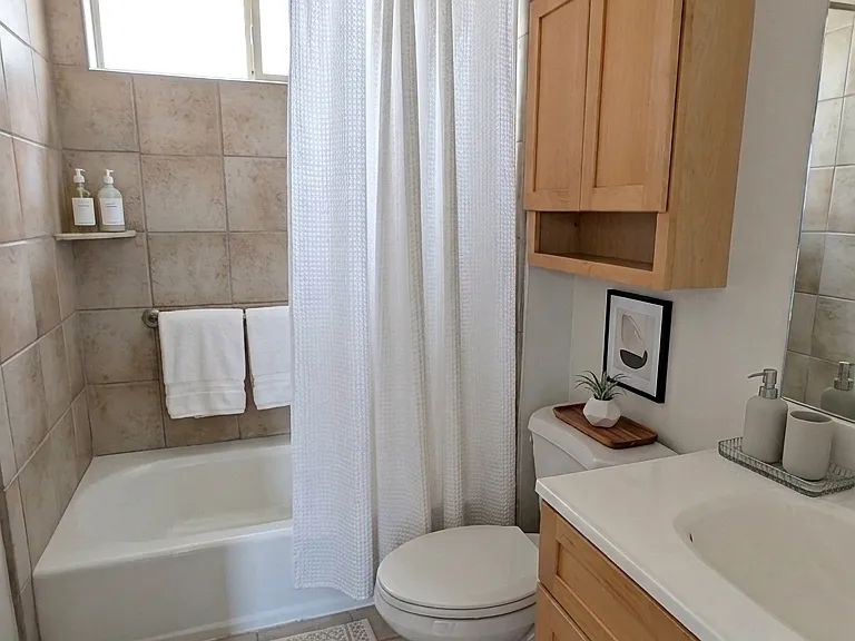 2020 Francisco St — Photo 6