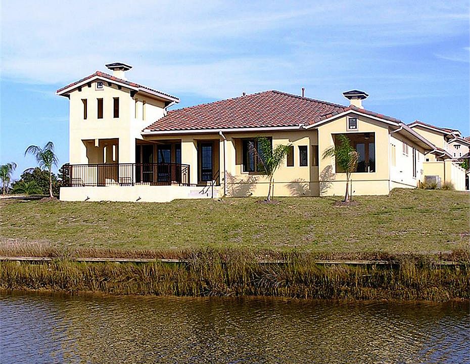 1st image of 626 Appia Dr