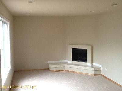5th image of 13 Scarlet Hawthorn Pl