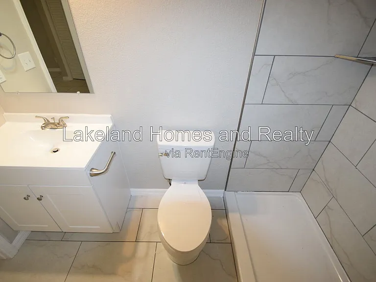 527 Garden Dr N #2 — Photo 7