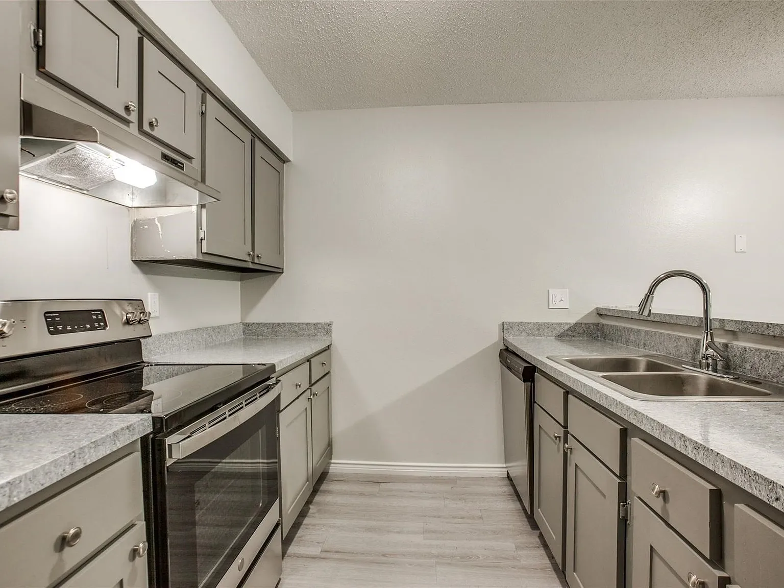 Park Place Apartments — Photo 4
