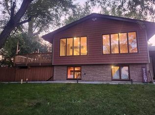 1971 Stanich Ct N, Maplewood, MN 55109
