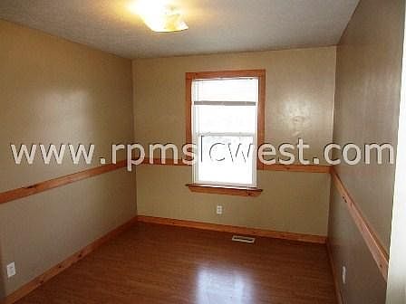 2nd image of 4414 S Edgeware Ln